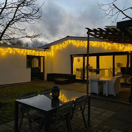 Bungalow Haarlem Amsterdam With Jacuzzi Vijfhuizen Экстерьер фото