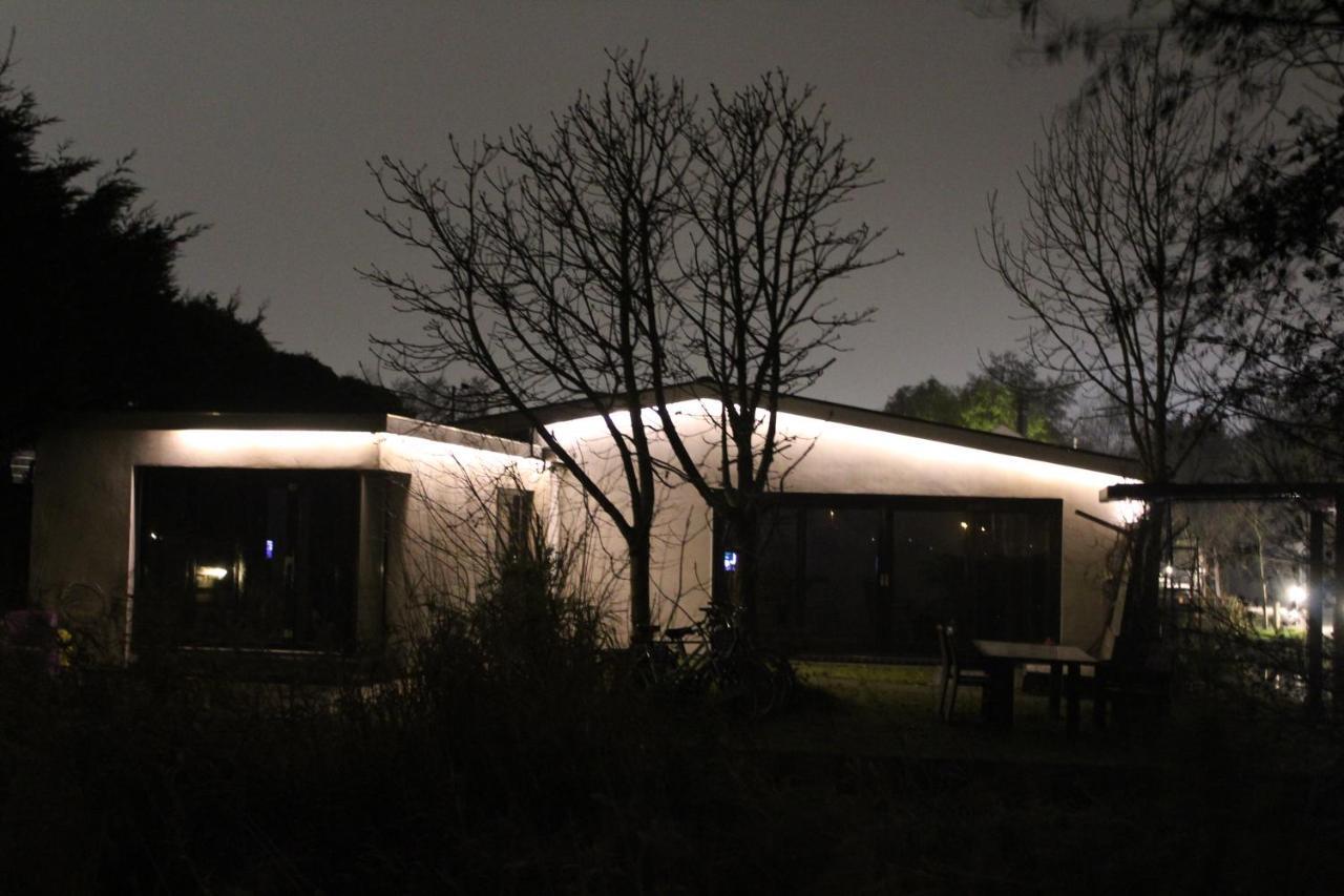 Bungalow Haarlem Amsterdam With Jacuzzi Vijfhuizen Экстерьер фото