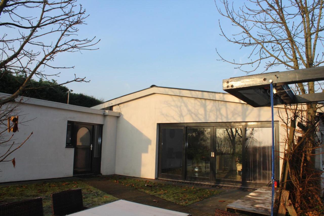 Bungalow Haarlem Amsterdam With Jacuzzi Vijfhuizen Экстерьер фото